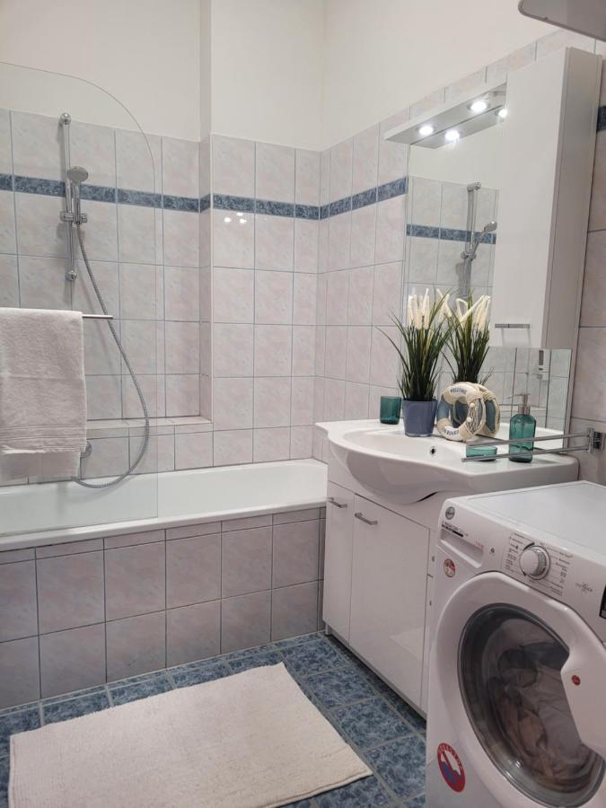 Bullsliving Seeapartment 1 Am Corso Velden am Wörthersee Eksteriør billede